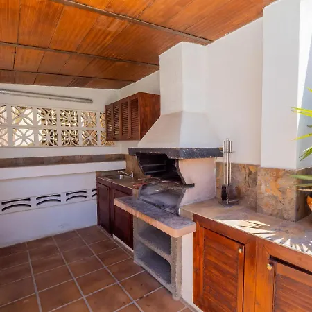 Cubo's Yedra Guadalmar Villa *