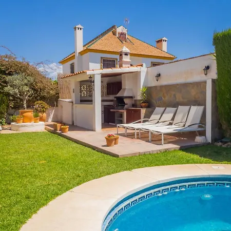 Cubo's Yedra Guadalmar Villa *